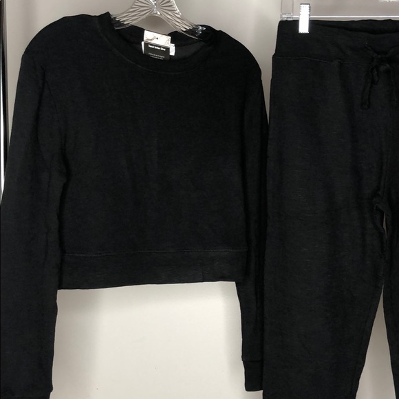 Black lounge Top & pants set - Picture 7 of 12